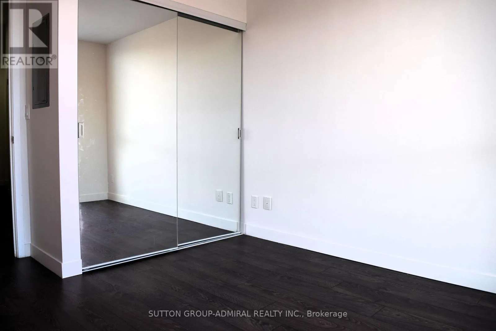 UNIT# 411 - 2055 DANFORTH AVENUE