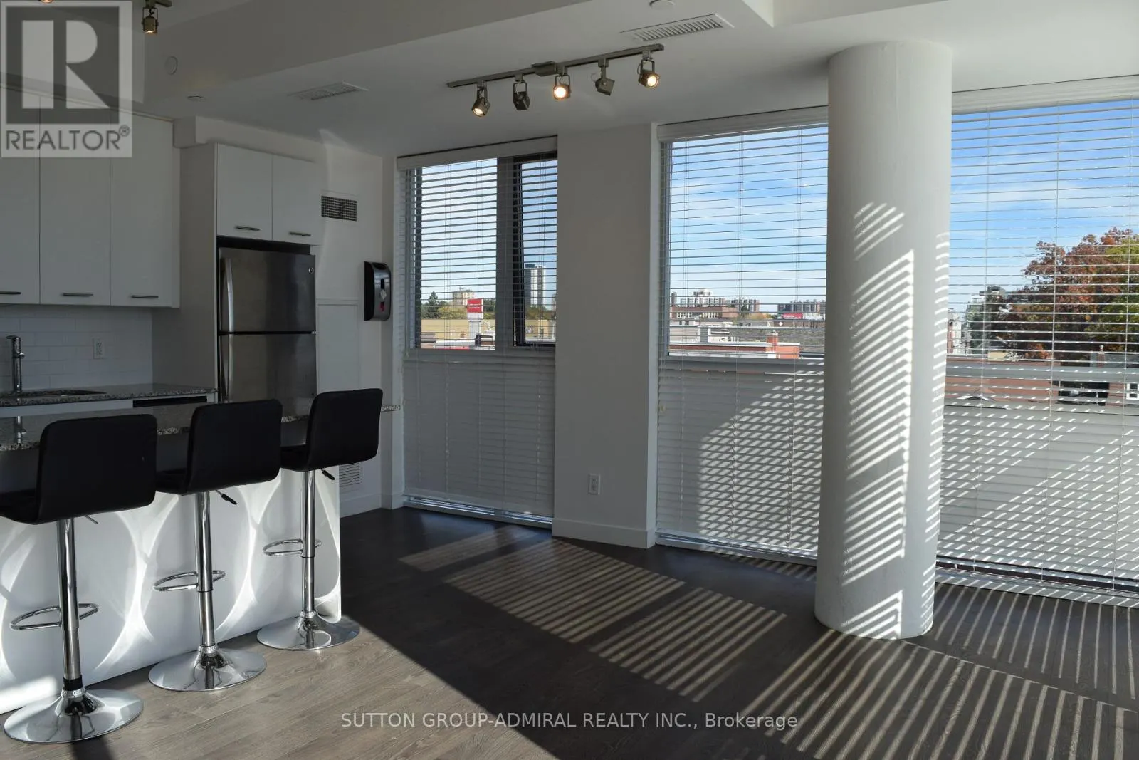 UNIT# 411 - 2055 DANFORTH AVENUE