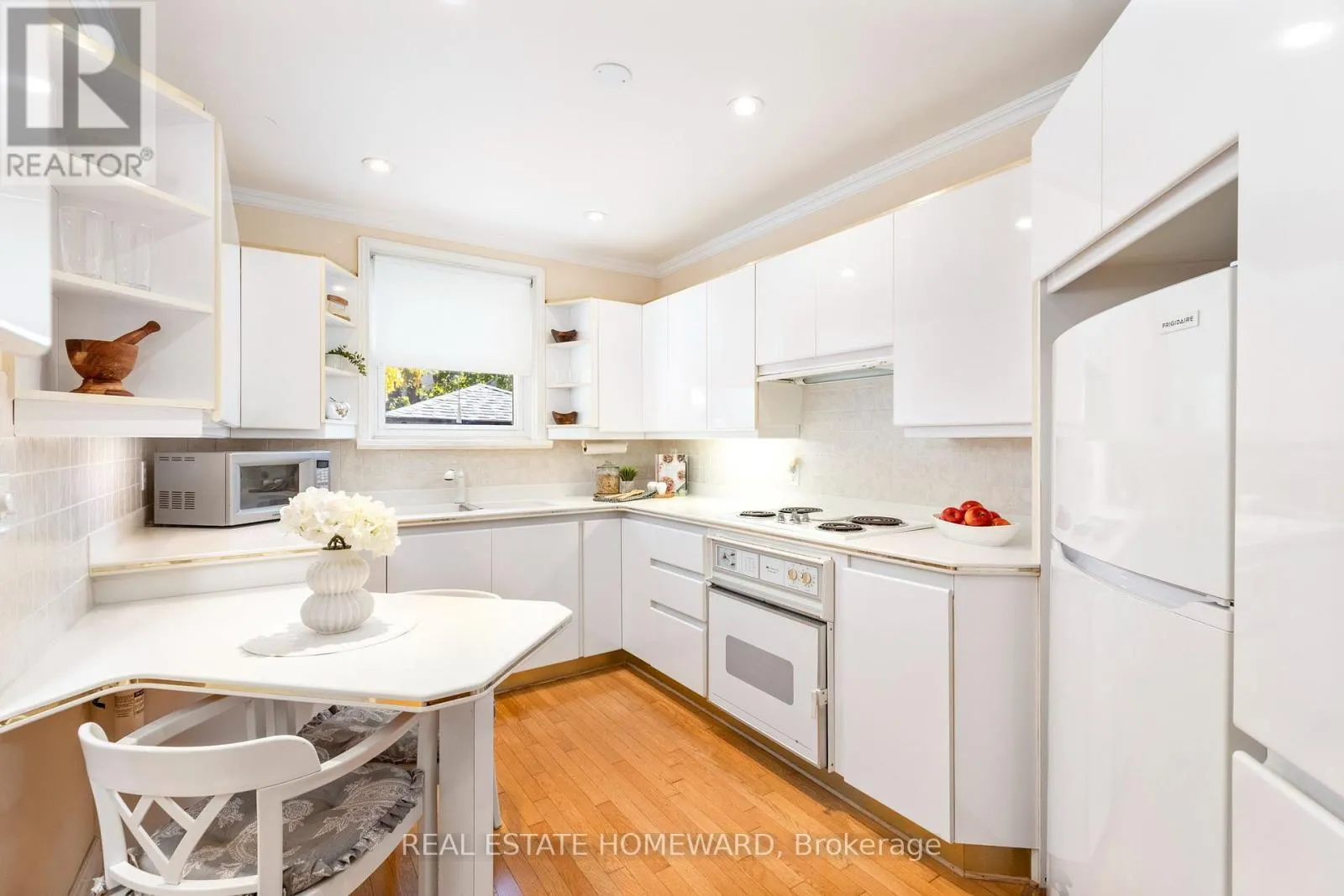 275 BLANTYRE AVENUE