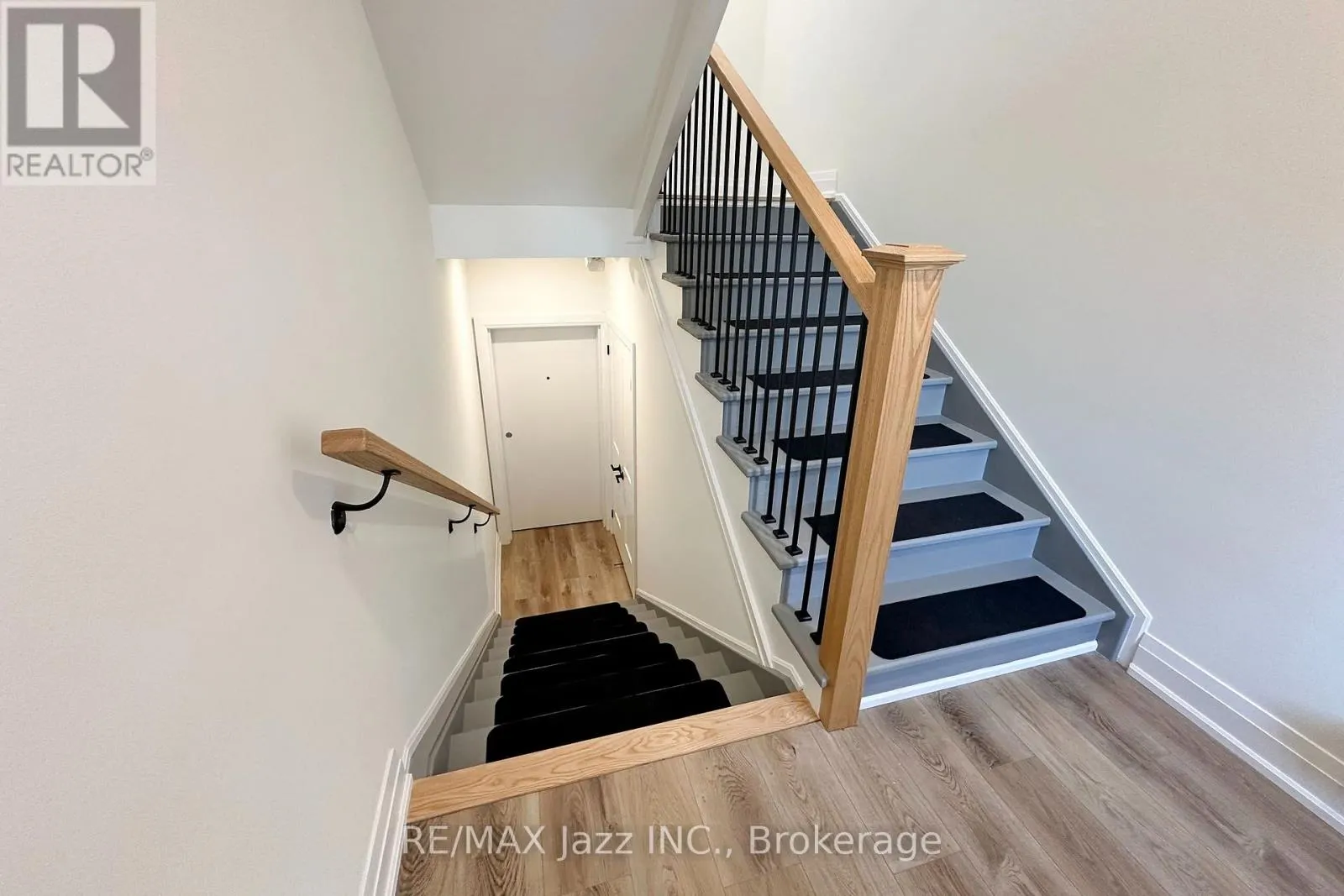 UPPER - 639 HORTOP STREET #UPPER