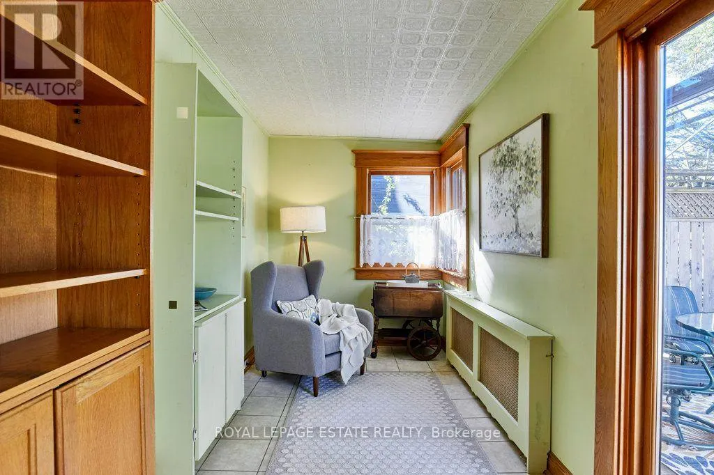26 BINGHAM AVENUE