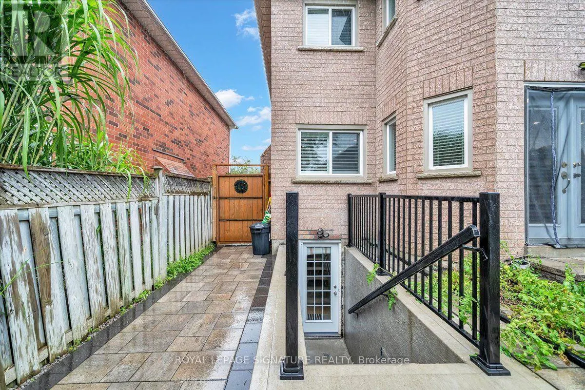 3 GRIFFEN PLACE