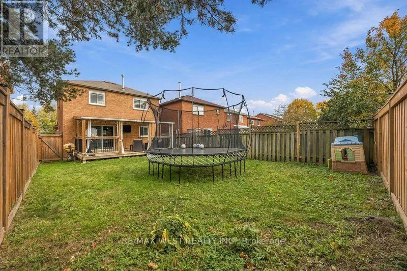 67 WOODSTONE PLACE