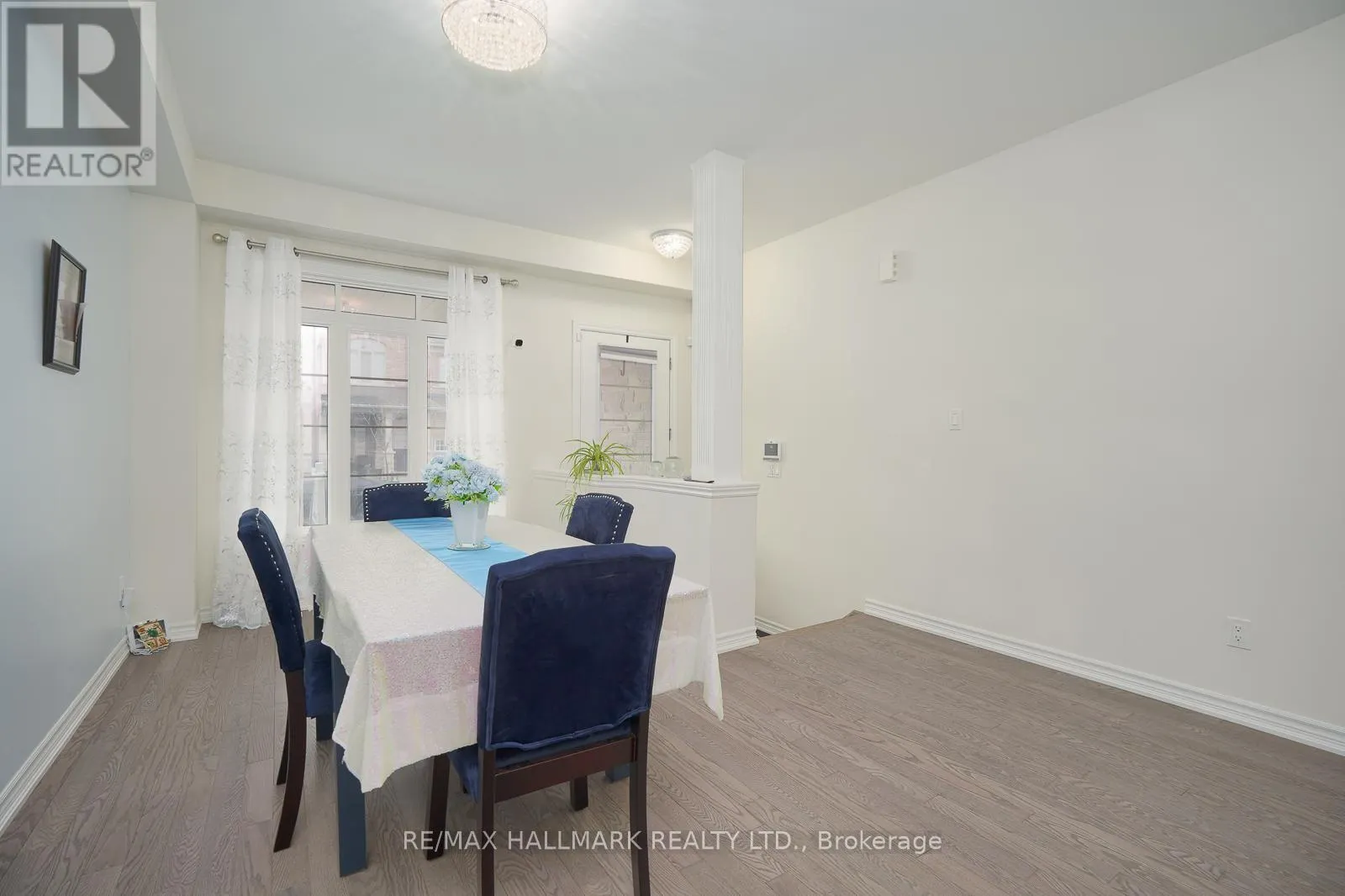 4 HICKLING LANE