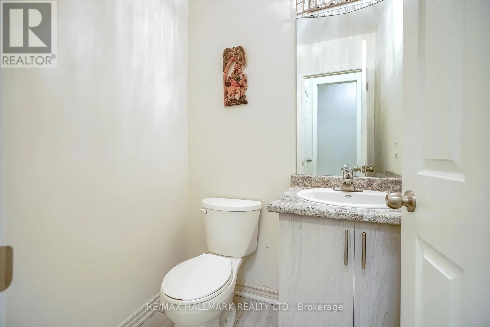 4 HICKLING LANE