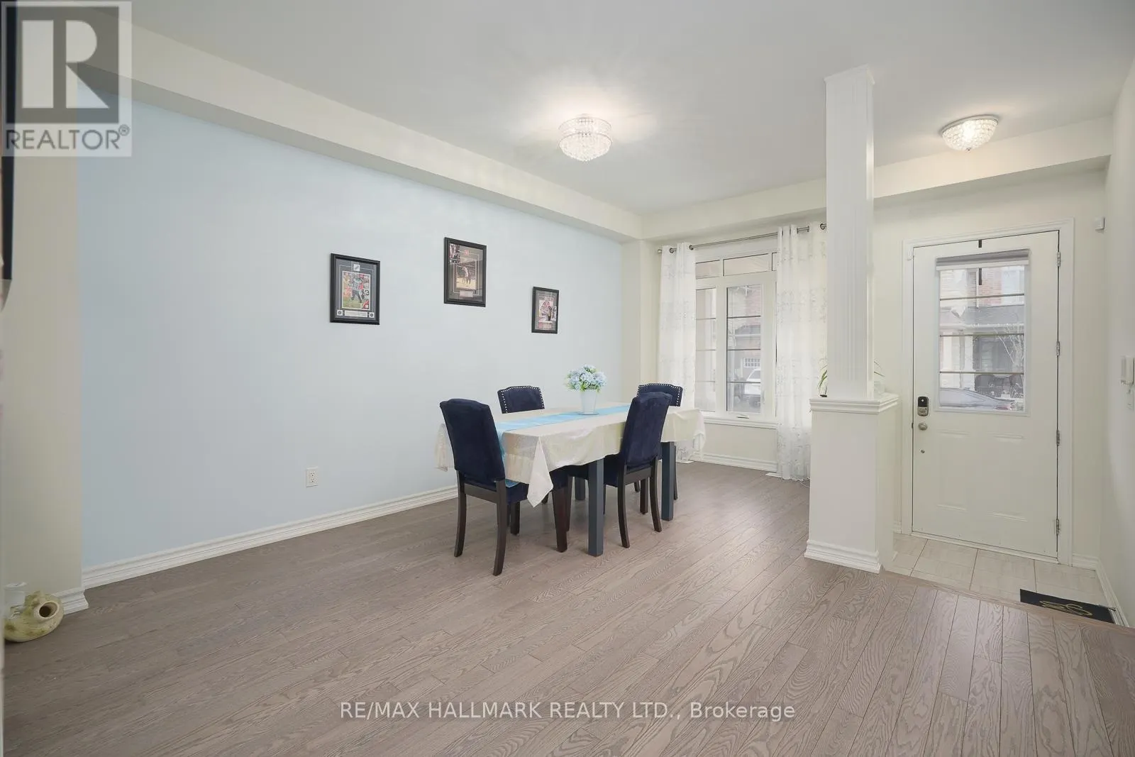 4 HICKLING LANE
