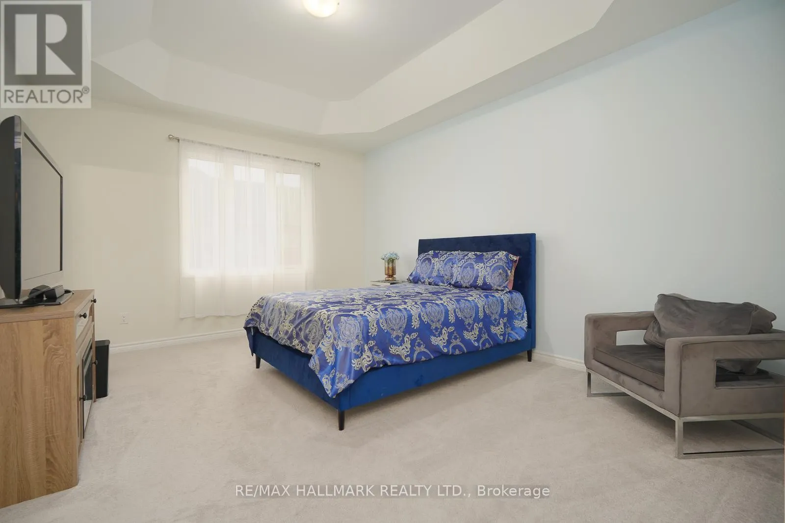 4 HICKLING LANE