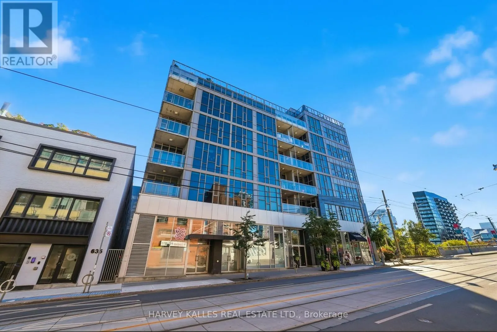 410 - 625 QUEEN STREET E