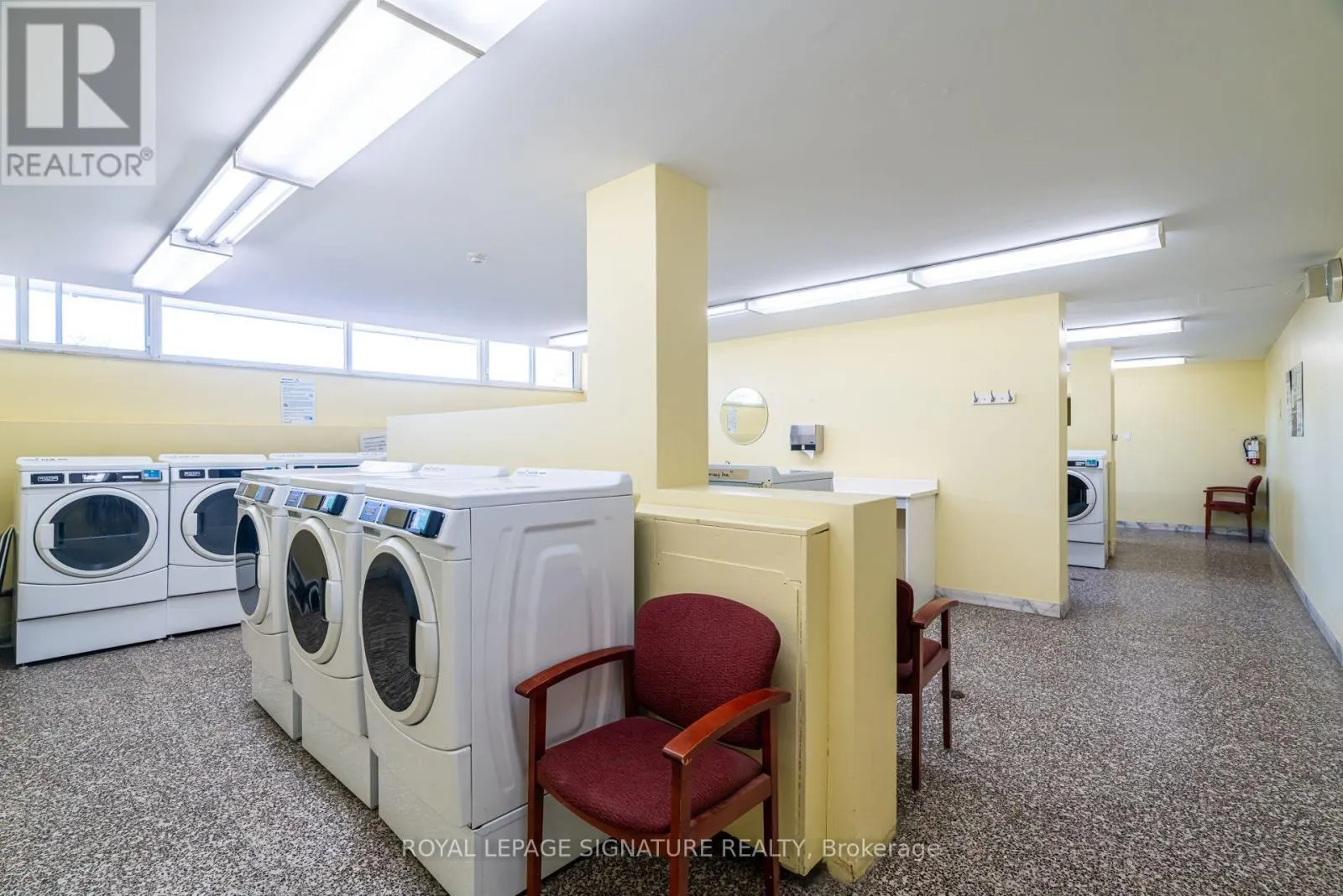 812 - 2550 PHARMACY AVENUE