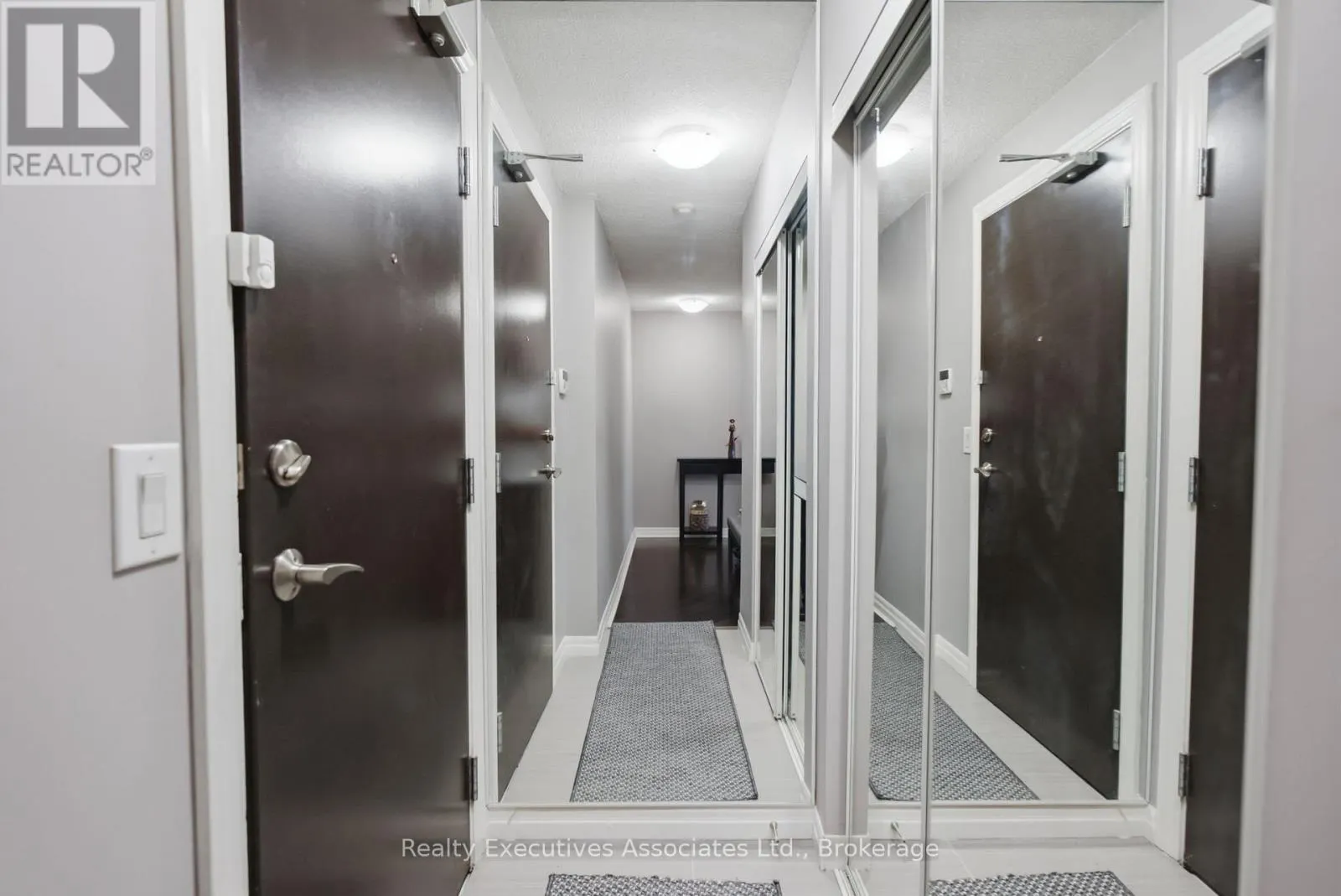 911 - 1600 CHARLES STREET #911
