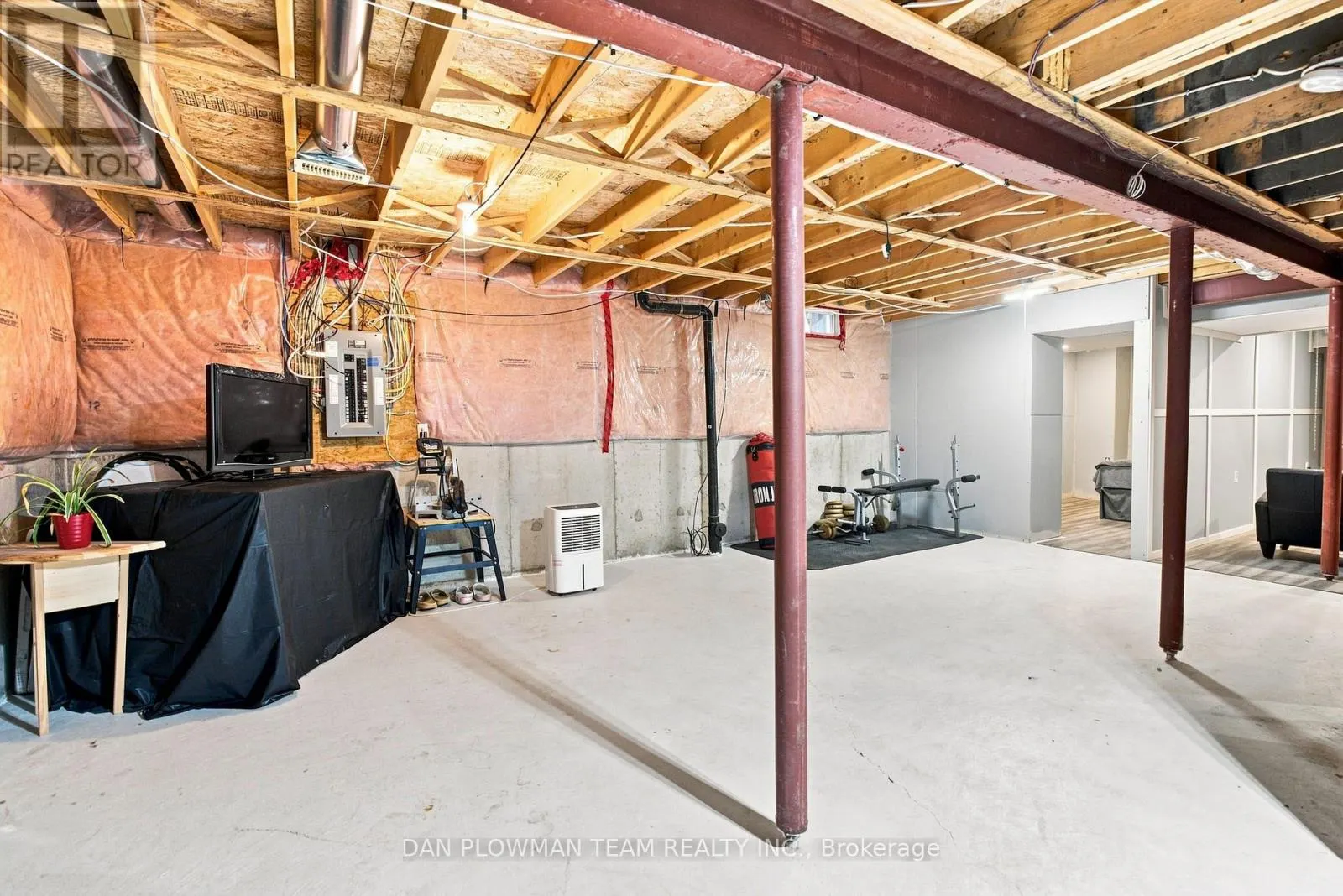 102 SOUTHFIELD AVENUE