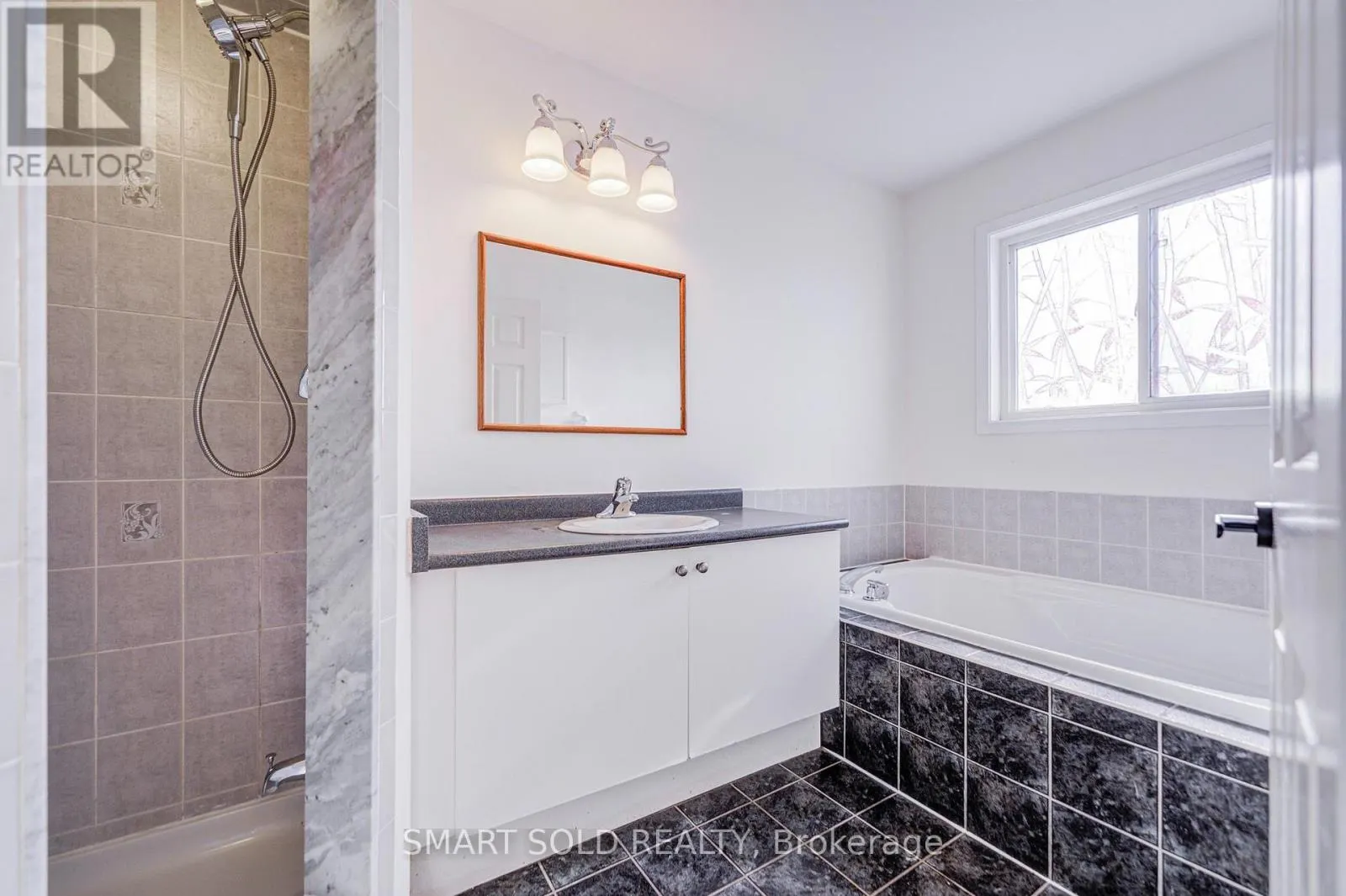 47 ROBIDEAU PLACE