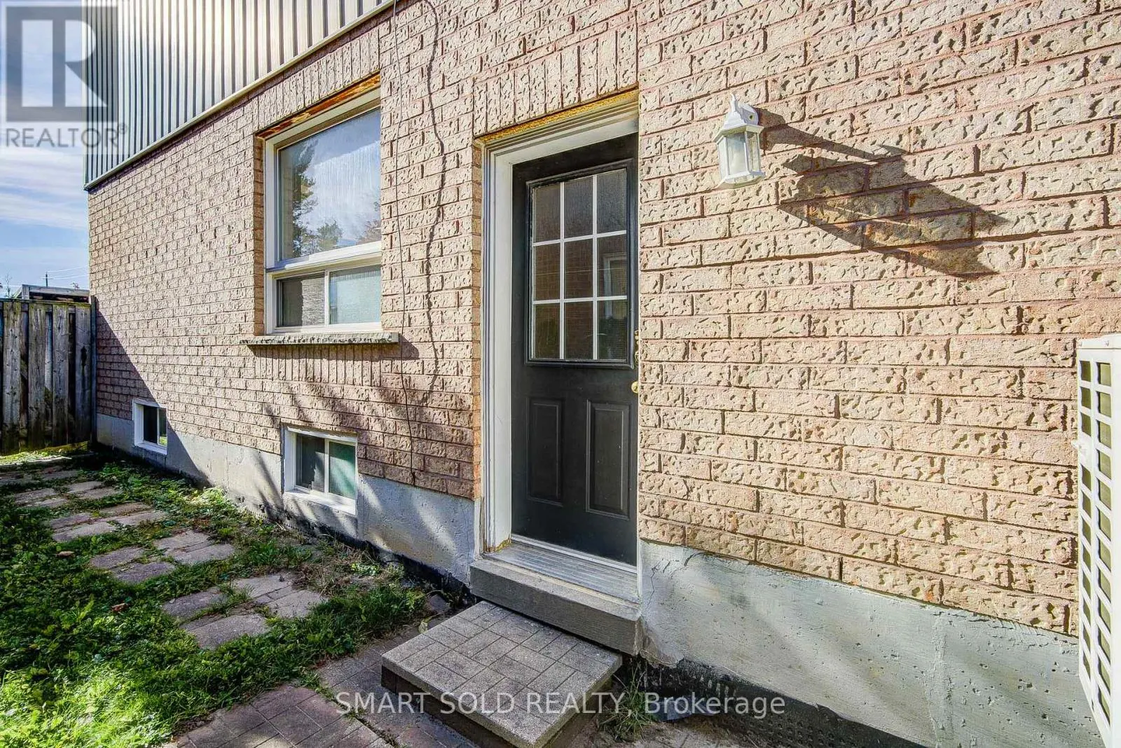 47 ROBIDEAU PLACE