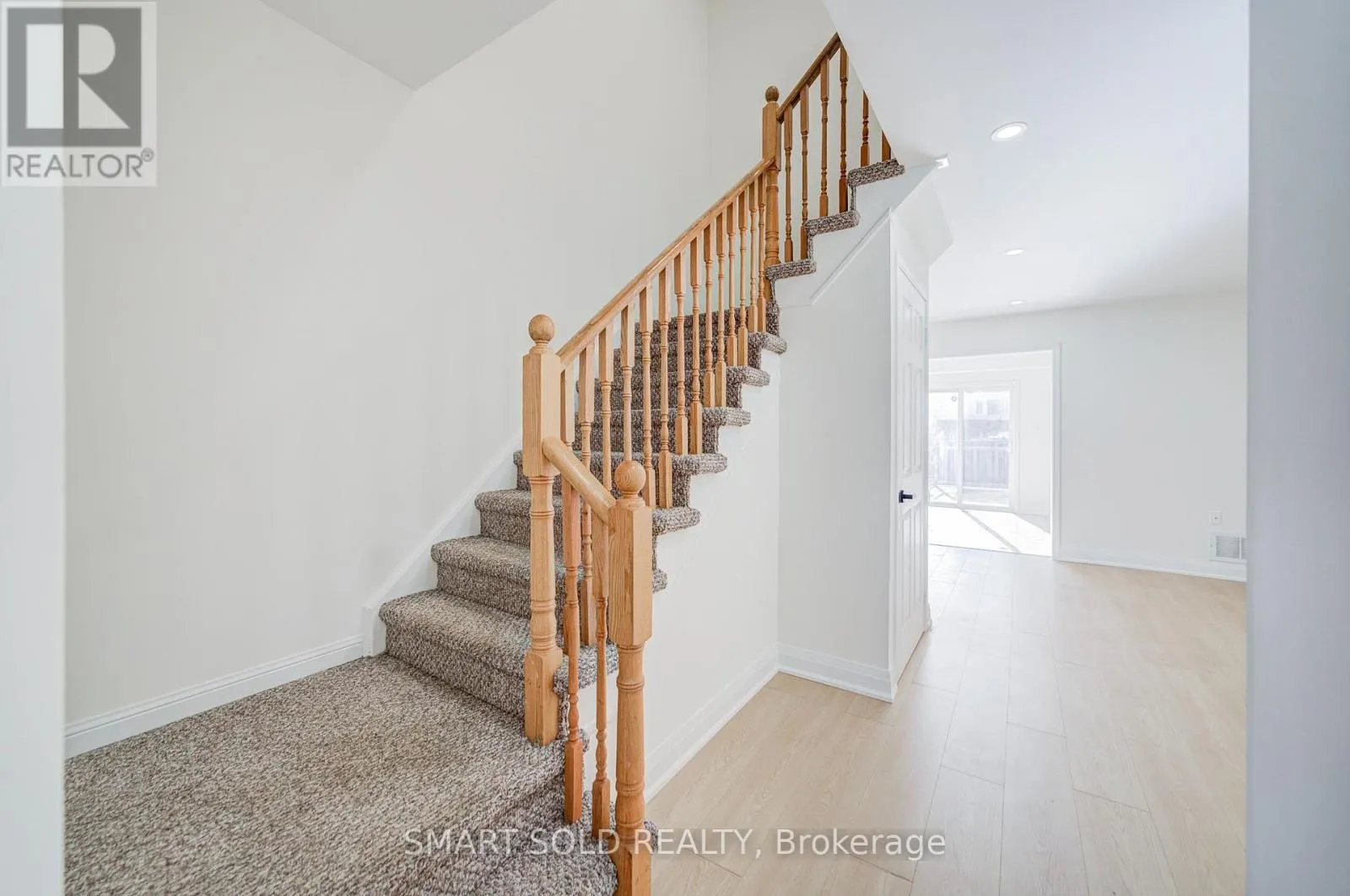 47 ROBIDEAU PLACE