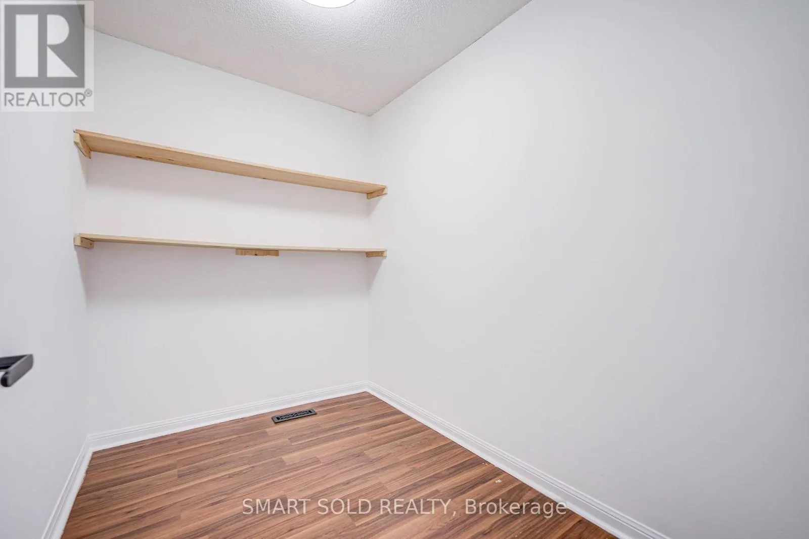 47 ROBIDEAU PLACE