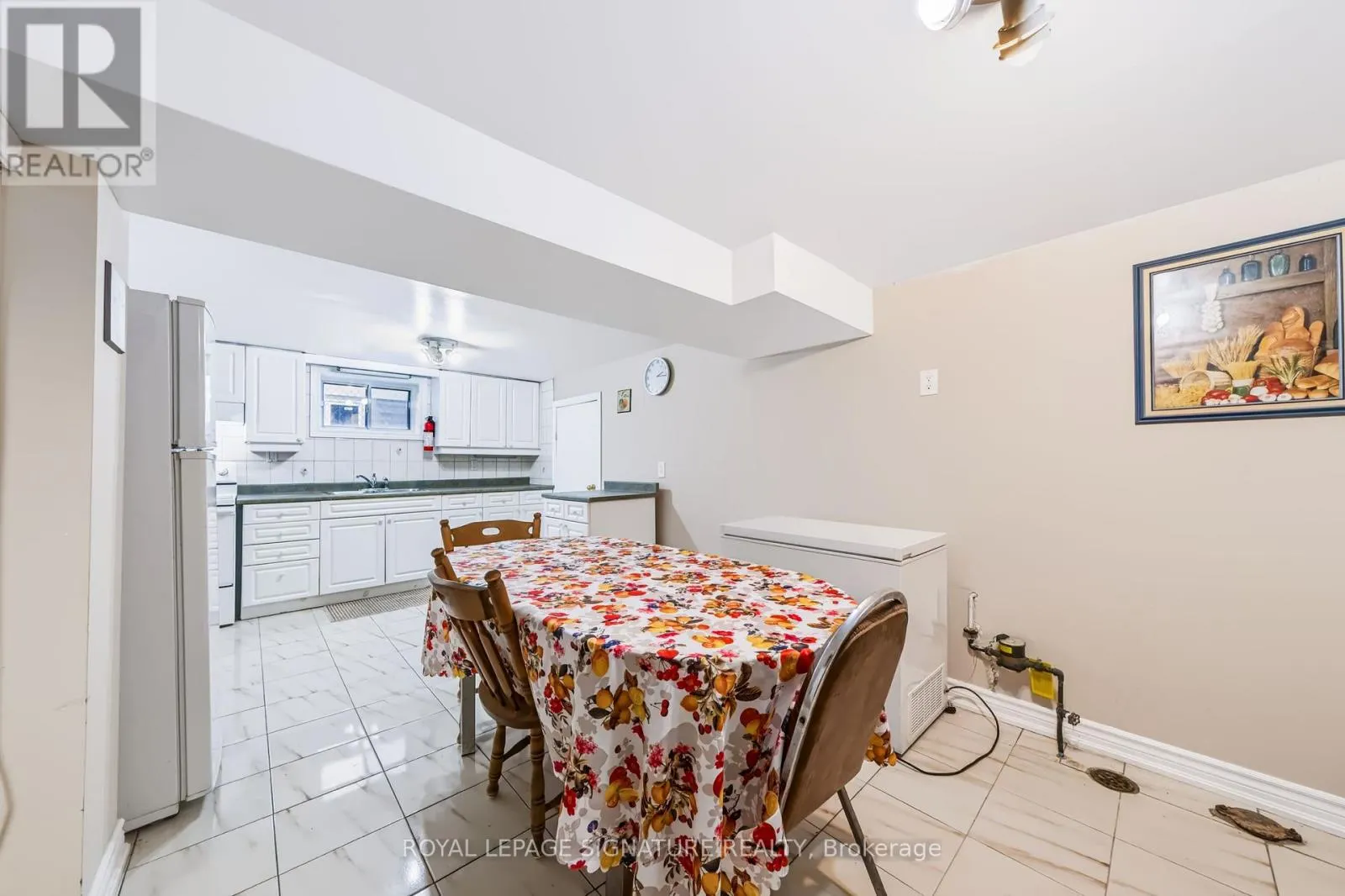 1377 BIRCHMOUNT ROAD