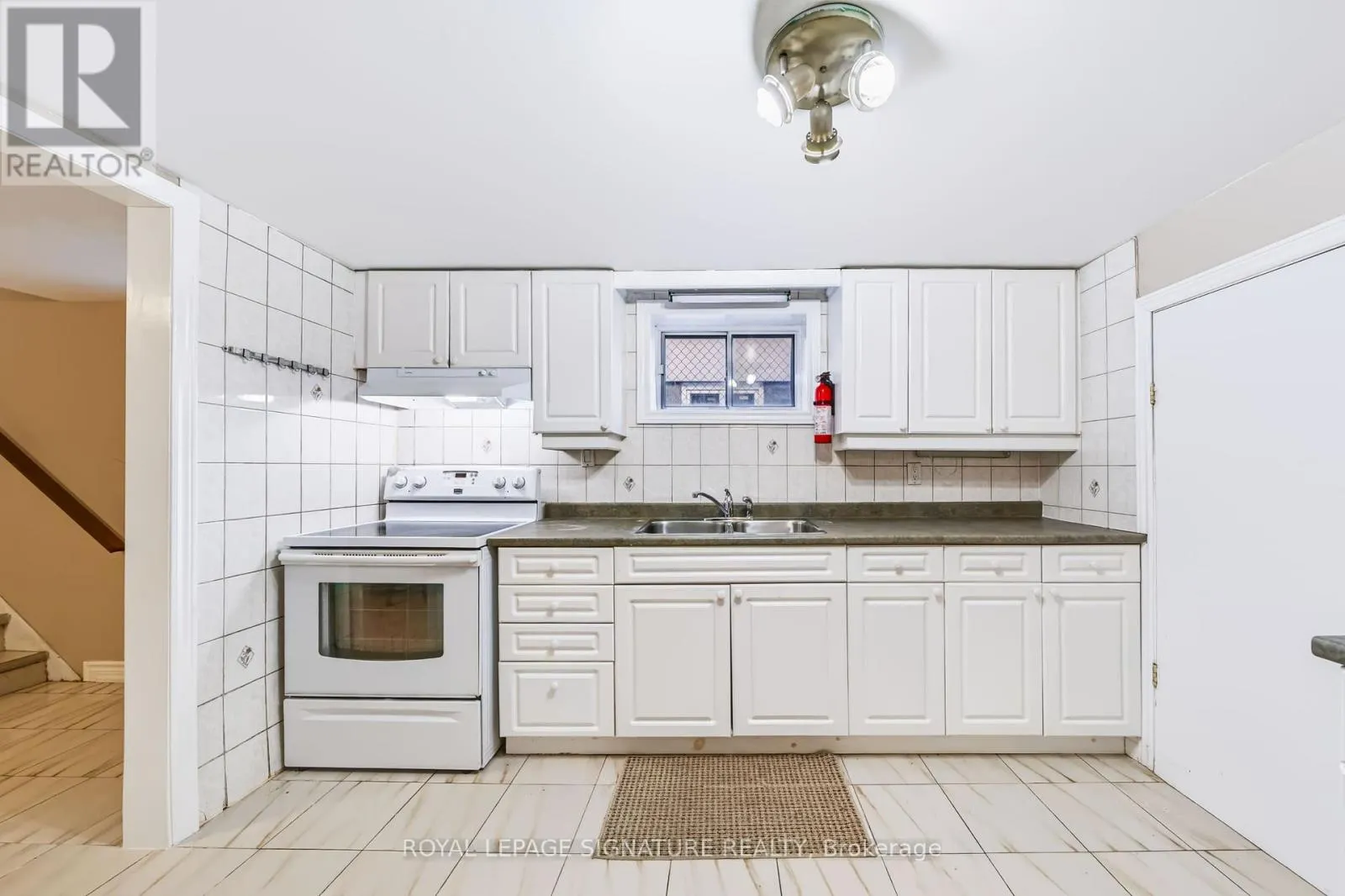 1377 BIRCHMOUNT ROAD