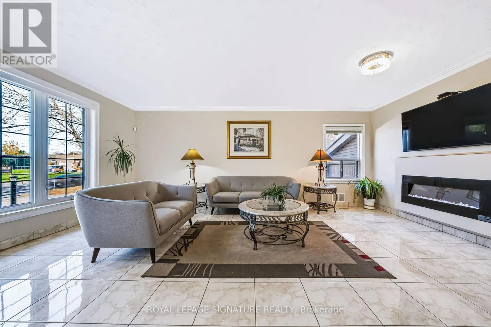1377 BIRCHMOUNT ROAD