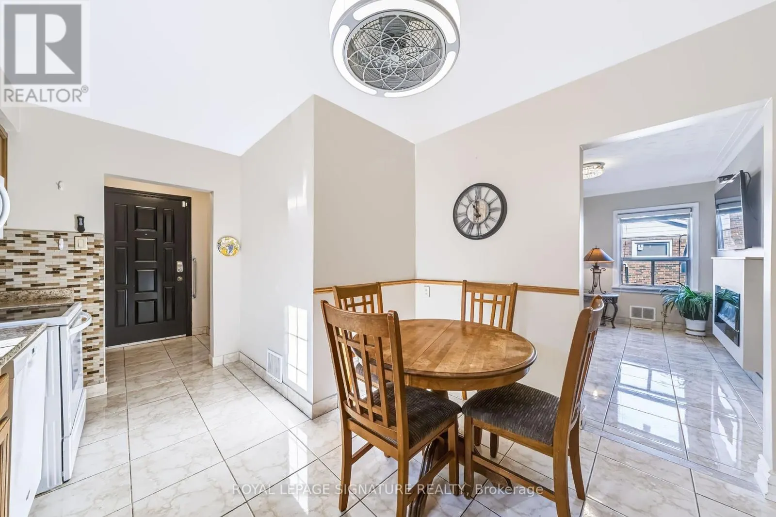 1377 BIRCHMOUNT ROAD