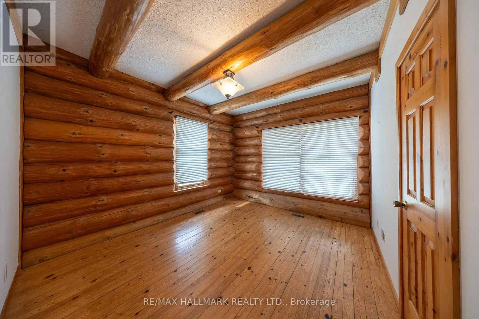 3741 LAKESHORE ROAD E