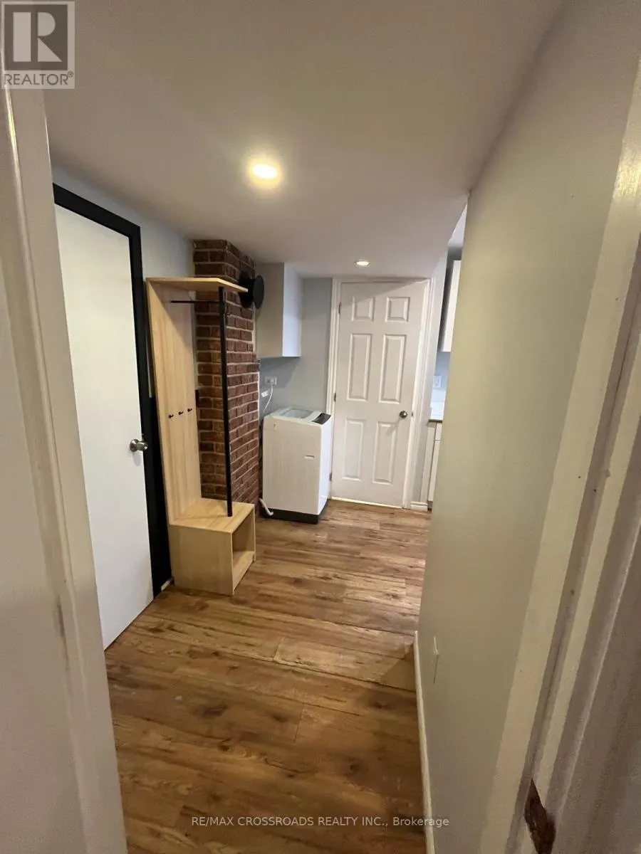 BASEMENT UNIT - 220 MCNAUGHTON AVENUE