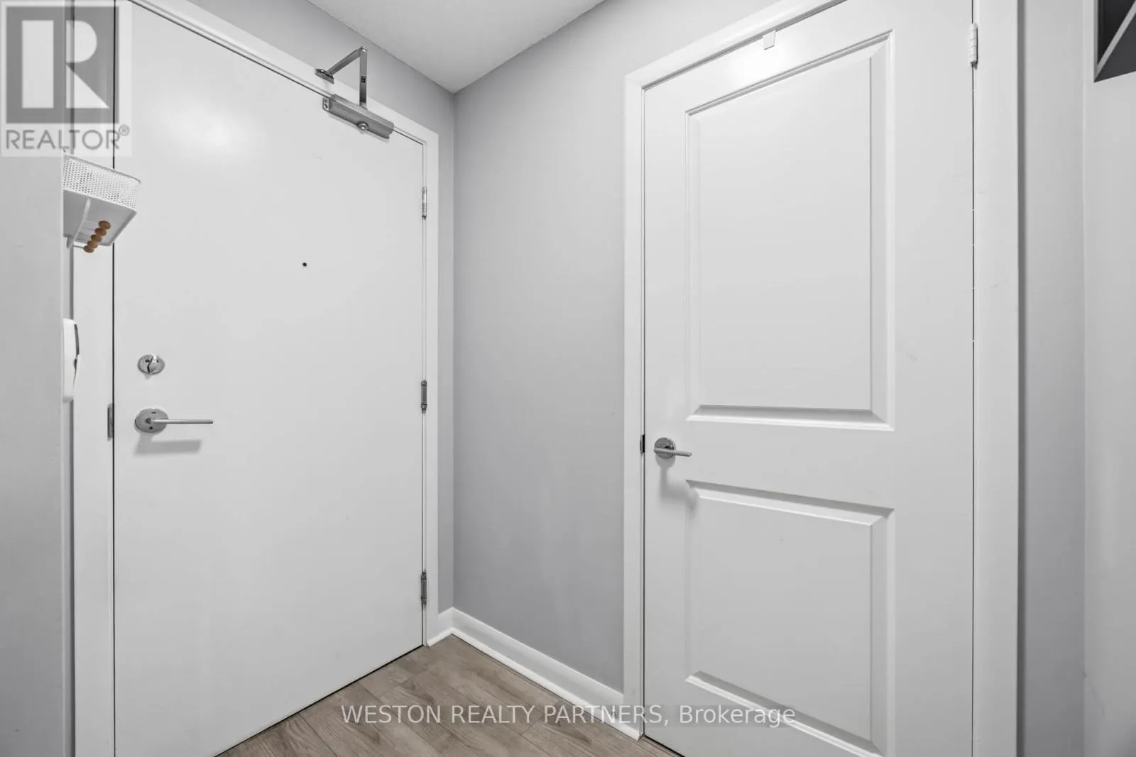 1006 - 190 BOROUGH DRIVE