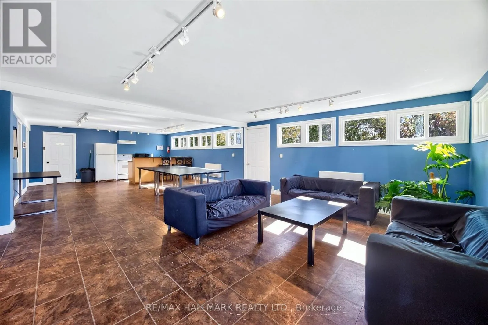 15 - 30 LIVINGSTON ROAD
