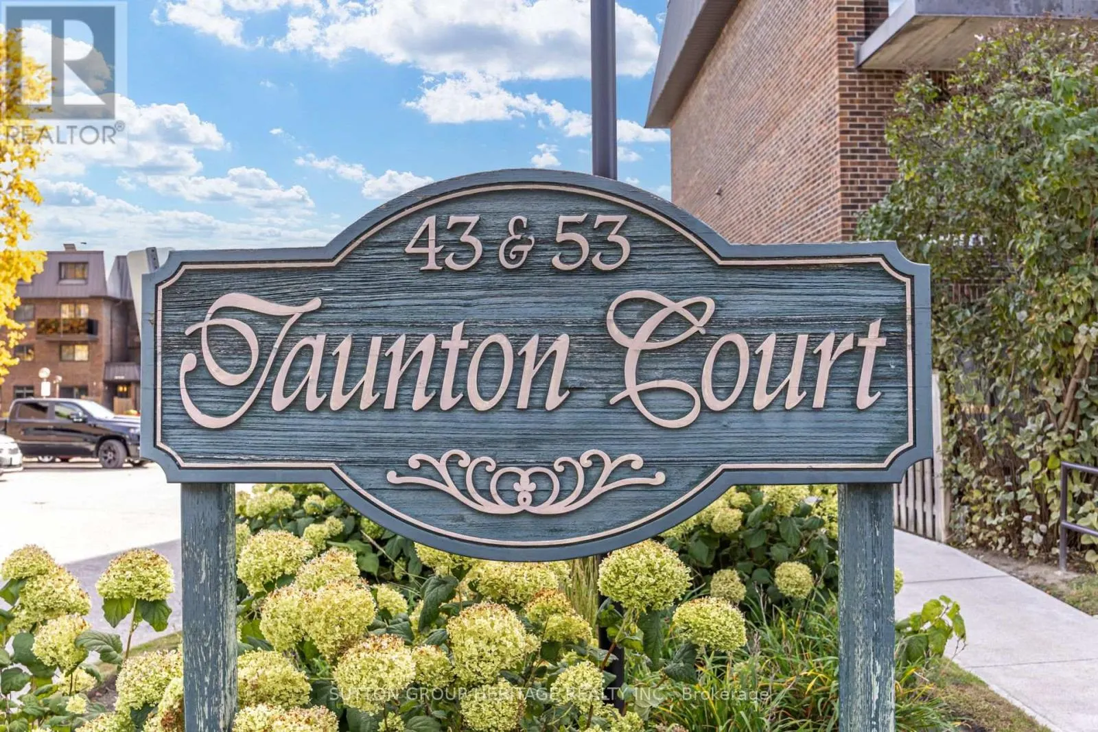63 - 53 TAUNTON ROAD E