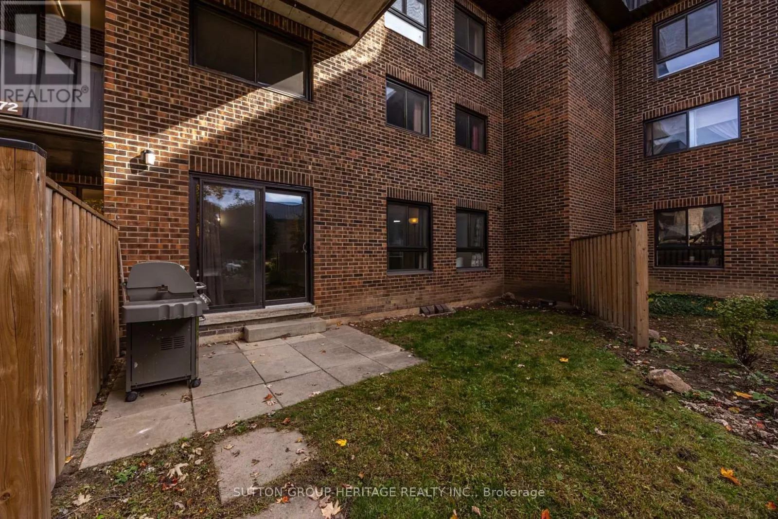 63 - 53 TAUNTON ROAD E
