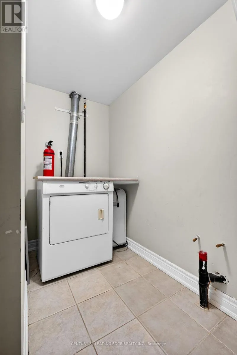 BASEMENT - 303 ROSSLAND ROAD W