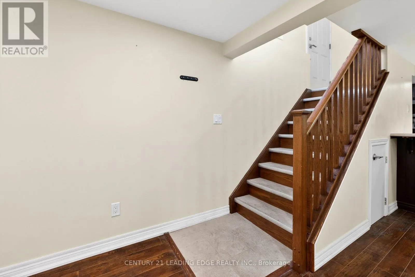 BASEMENT - 303 ROSSLAND ROAD W