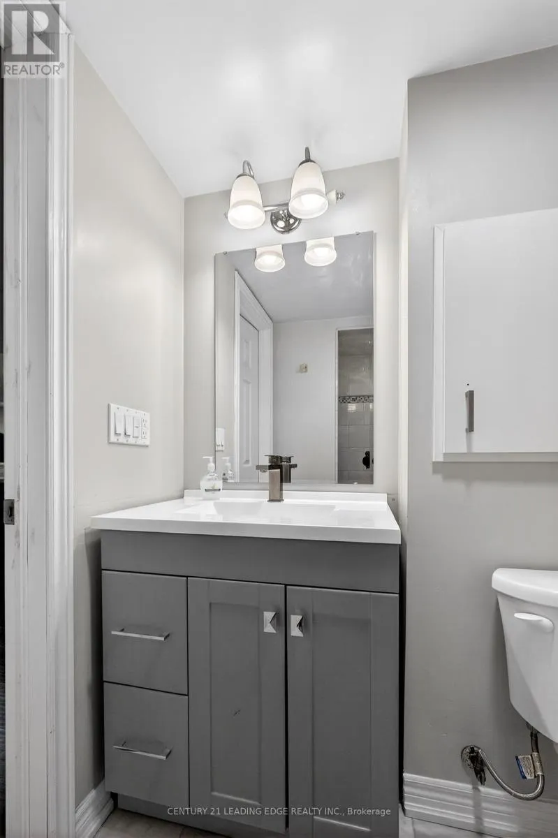 BASEMENT - 303 ROSSLAND ROAD W