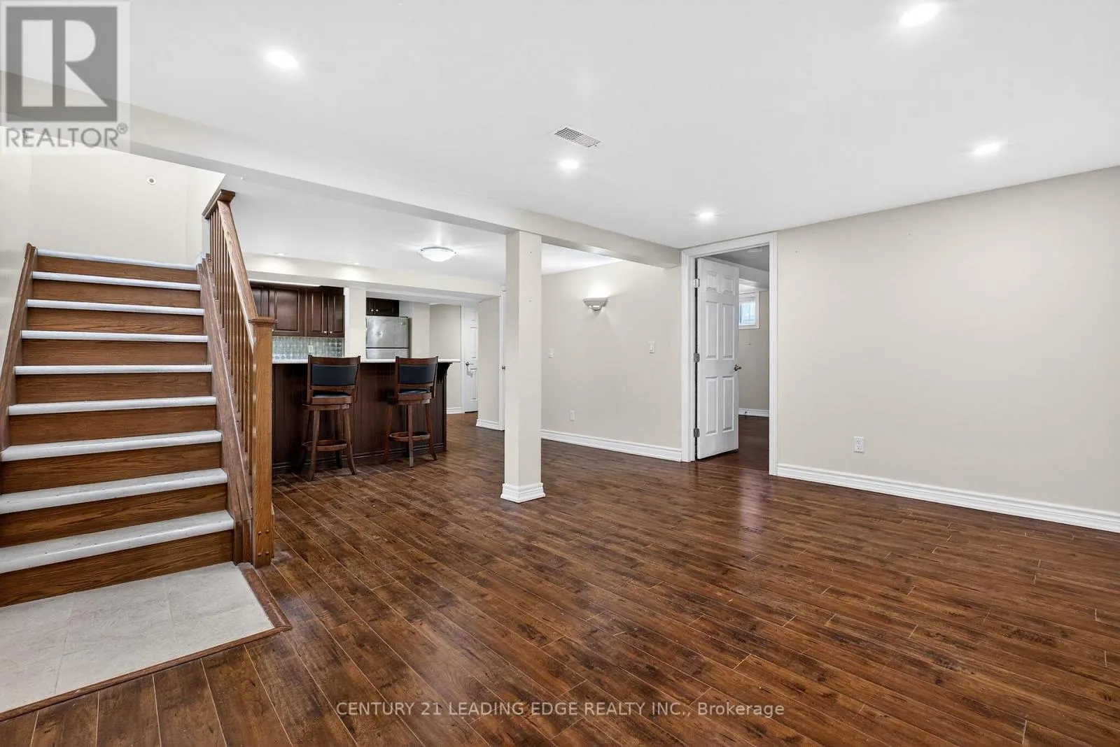 BASEMENT - 303 ROSSLAND ROAD W