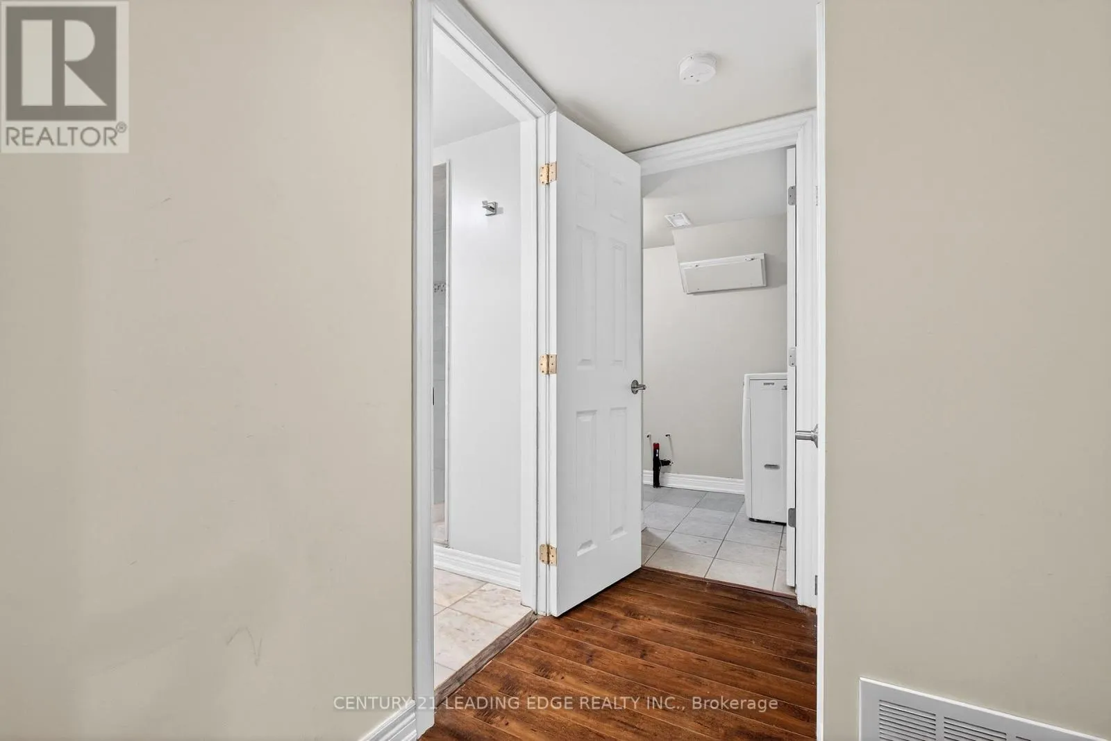 BASEMENT - 303 ROSSLAND ROAD W