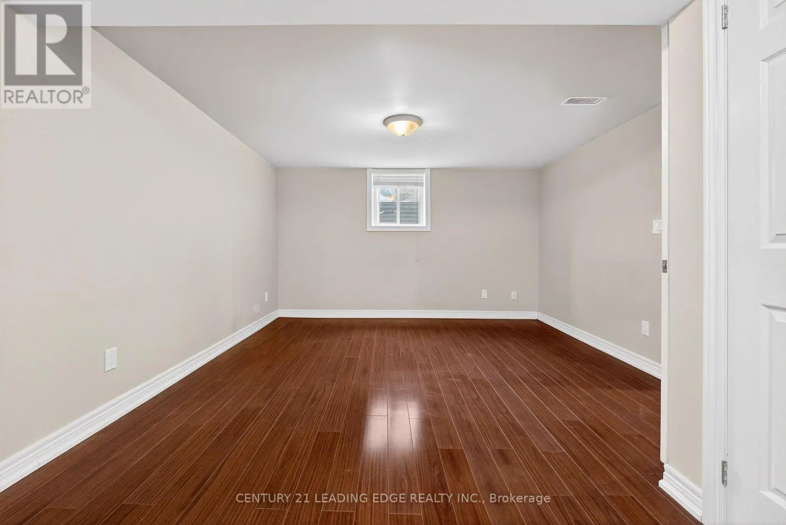 BASEMENT - 303 ROSSLAND ROAD W