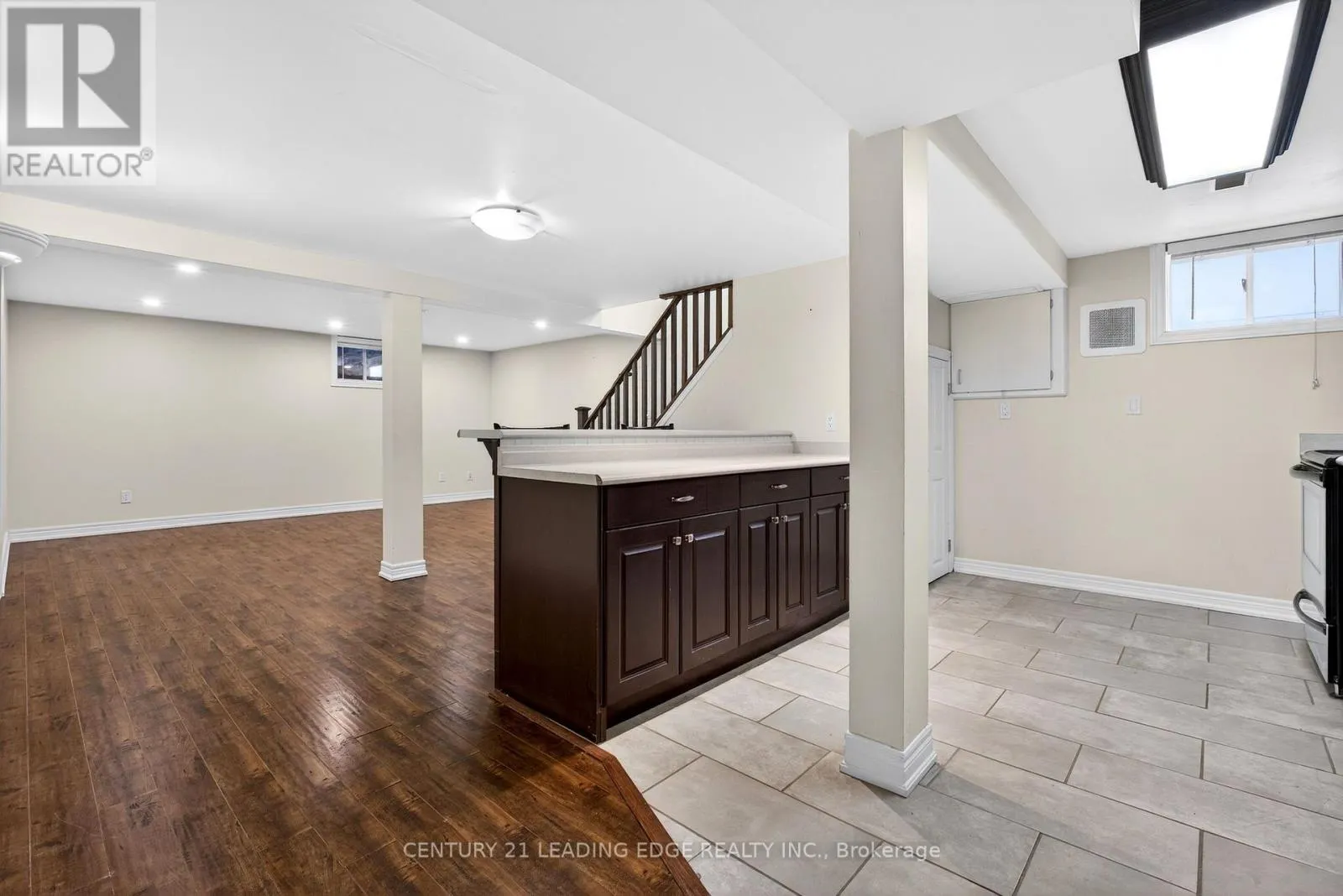 BASEMENT - 303 ROSSLAND ROAD W