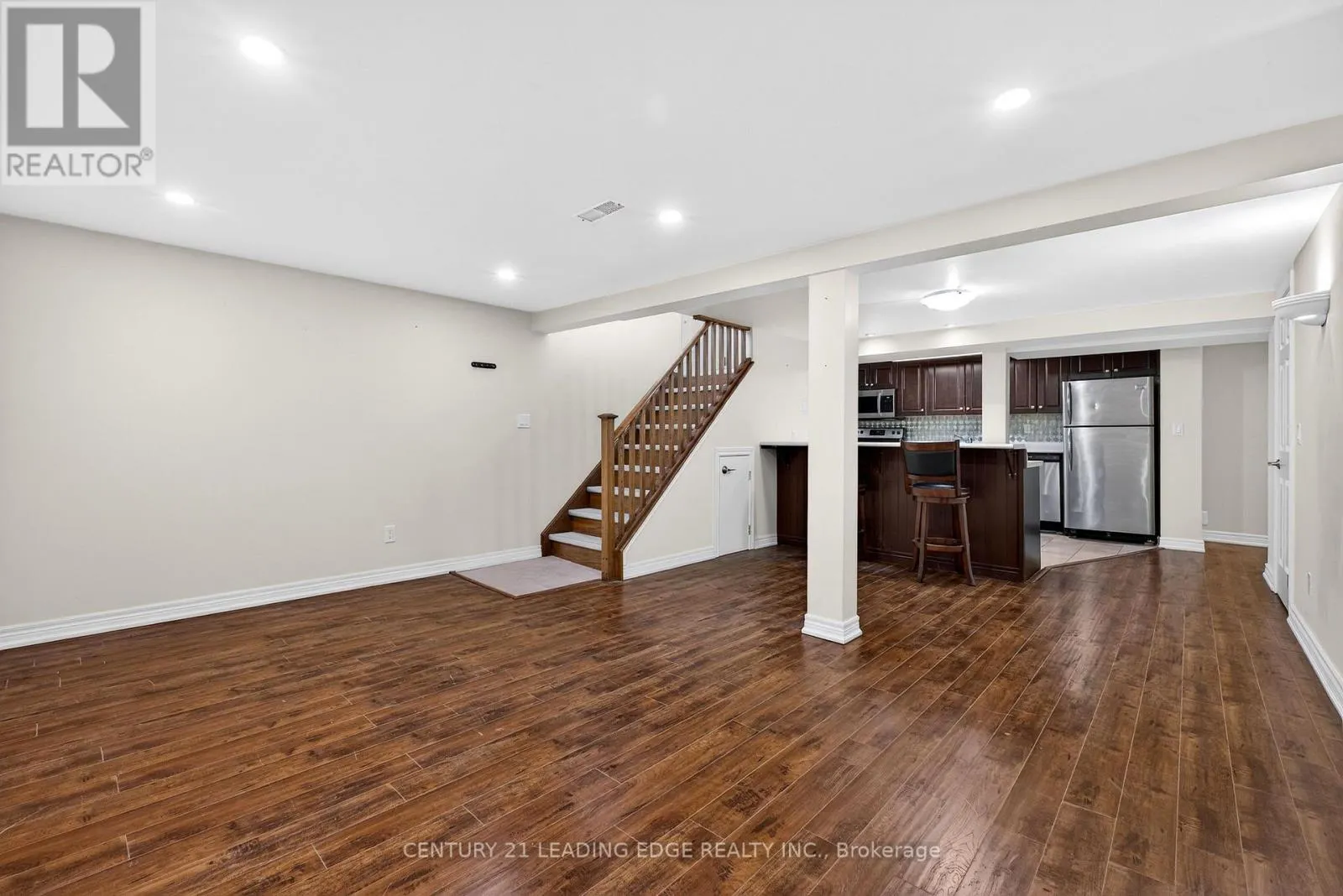 BASEMENT - 303 ROSSLAND ROAD W
