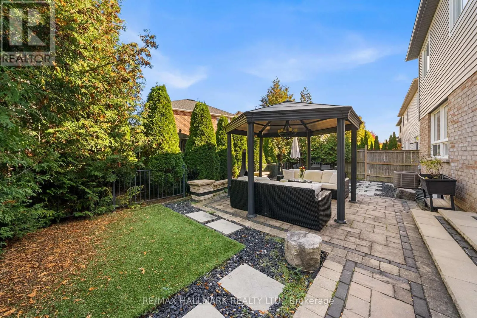 583 FLEETWOOD DRIVE