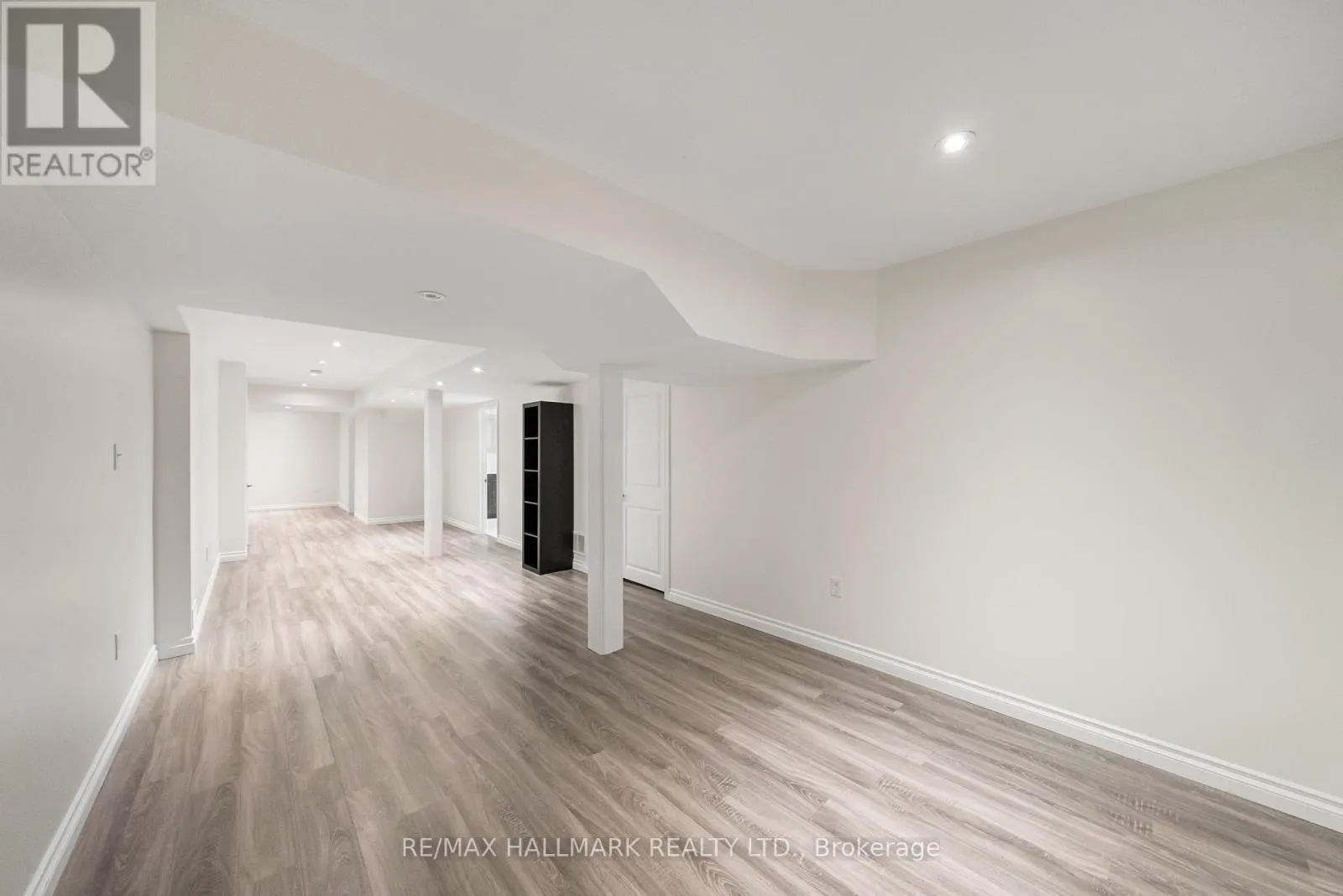 583 FLEETWOOD DRIVE