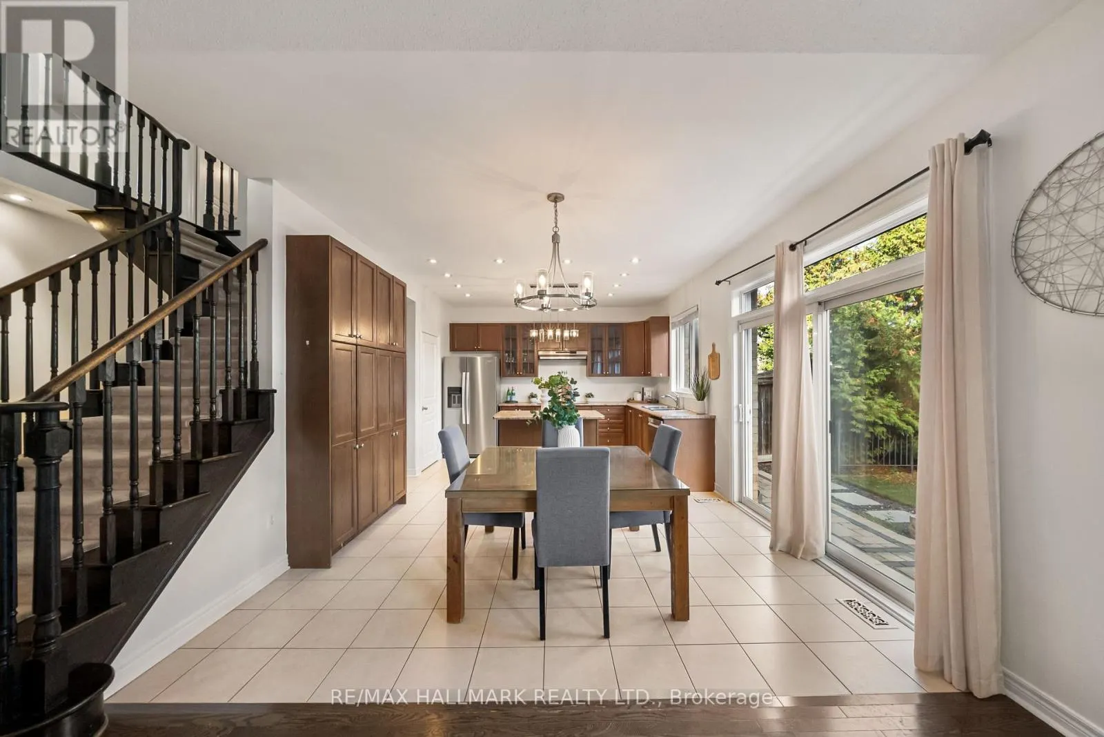 583 FLEETWOOD DRIVE