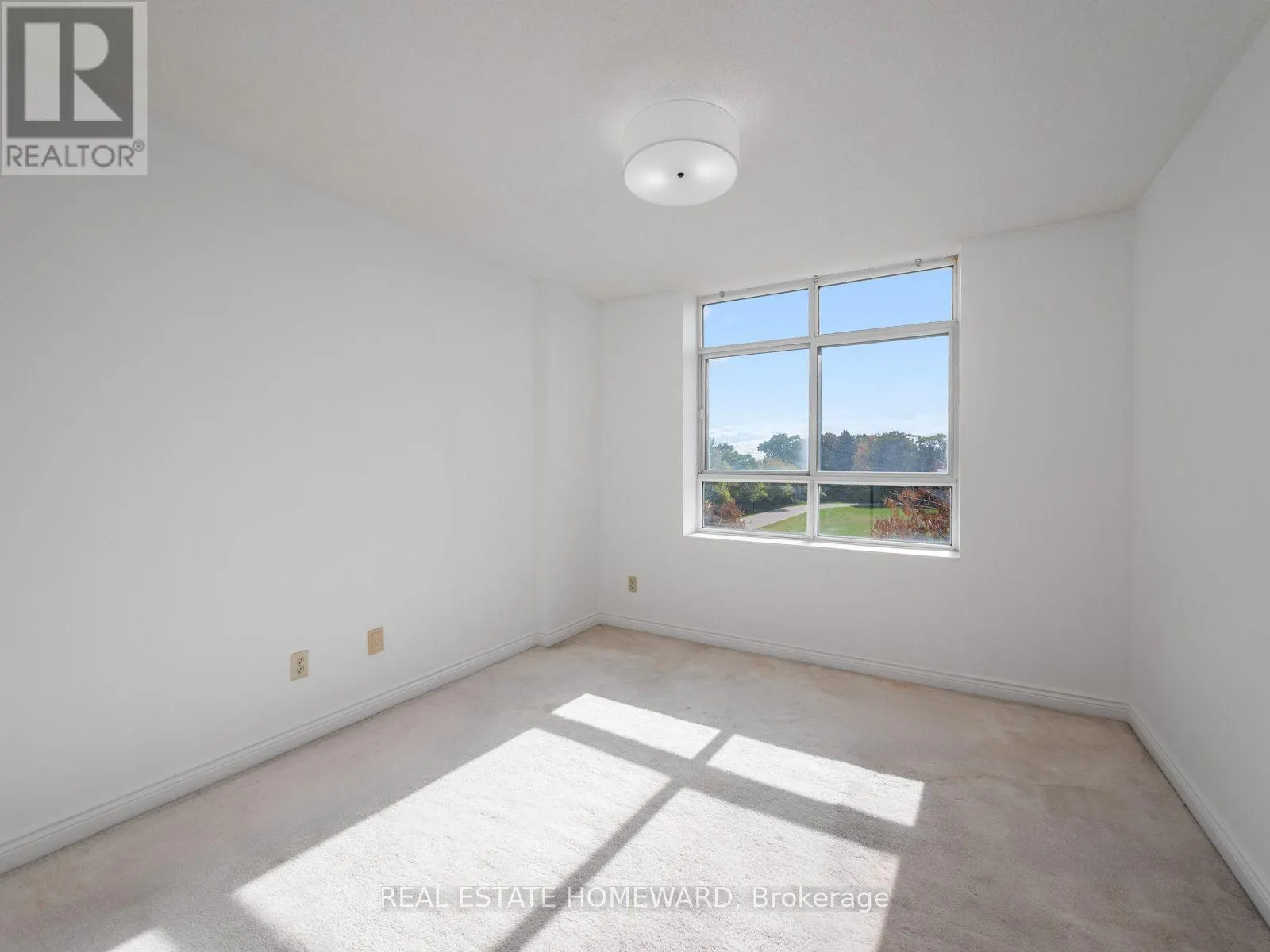 410 - 1093 KINGSTON ROAD