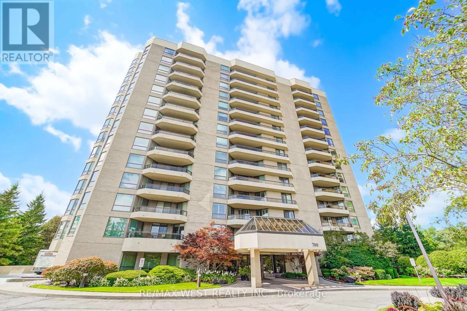 305 - 700 WILSON ROAD N