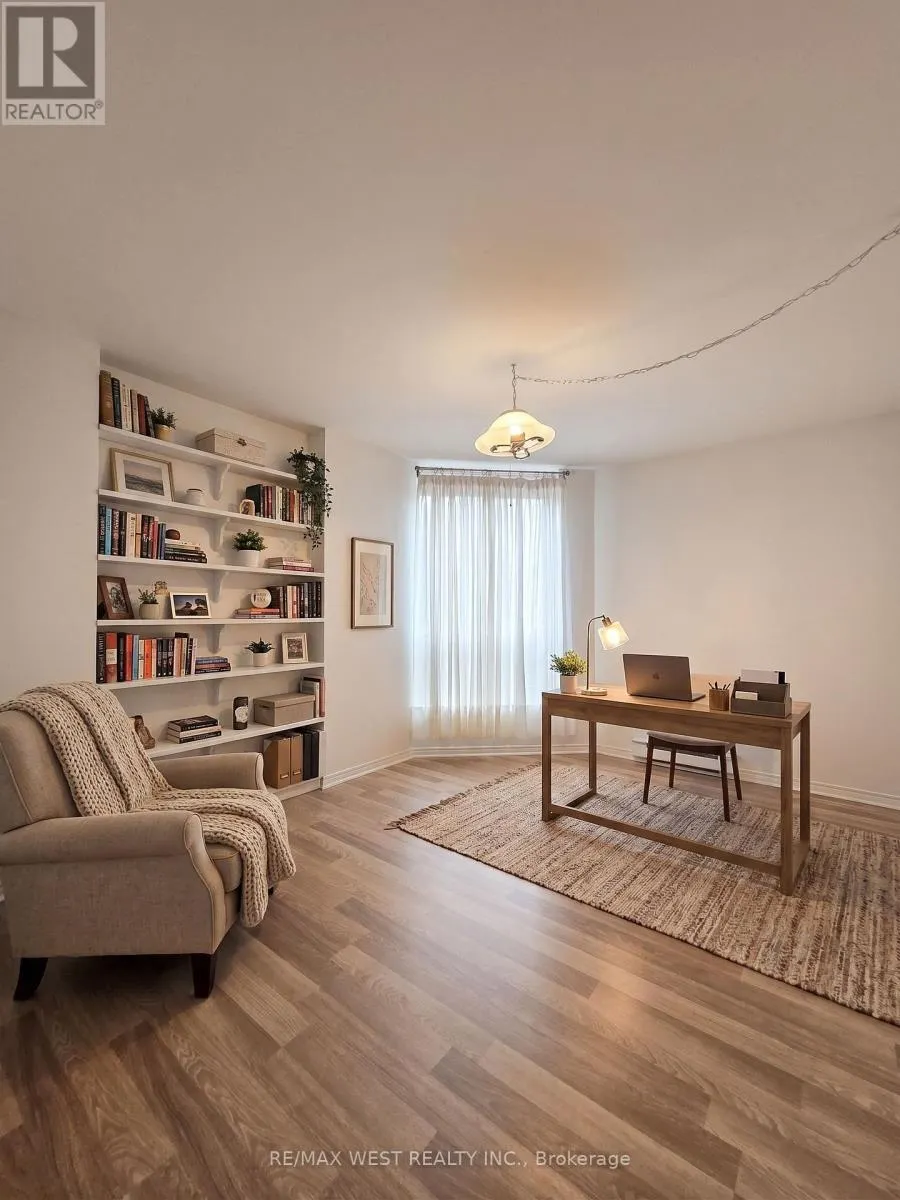 305 - 700 WILSON ROAD N