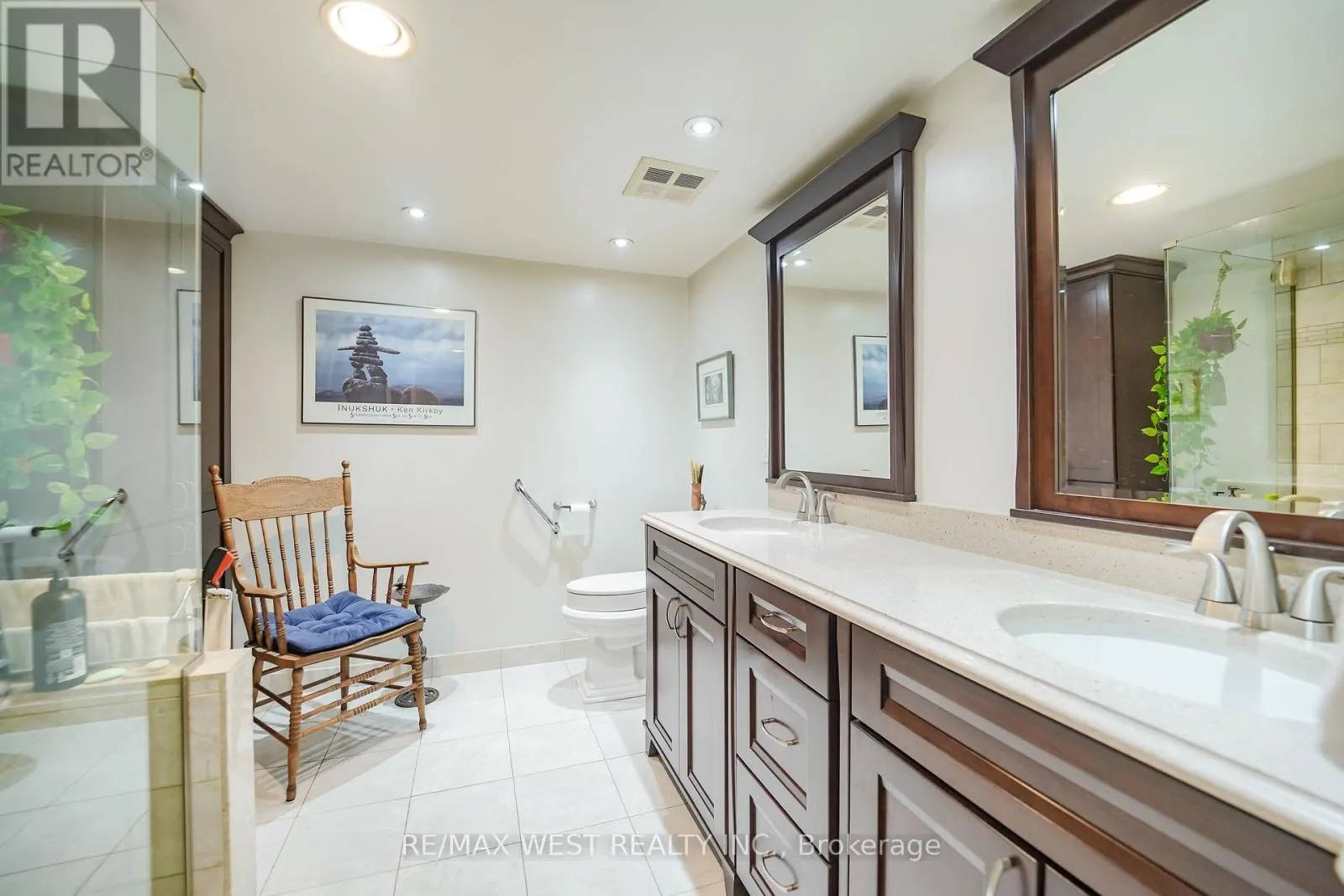 305 - 700 WILSON ROAD N