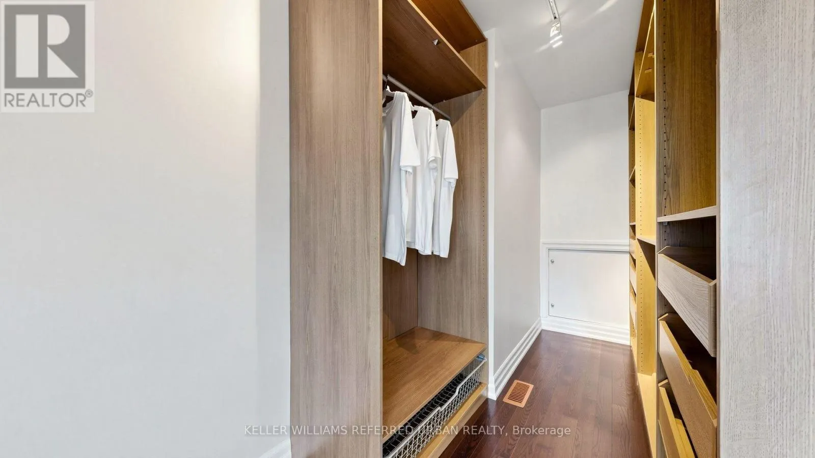 11 CRESTLAND AVENUE