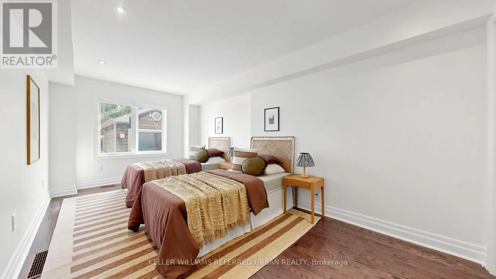 11 CRESTLAND AVENUE