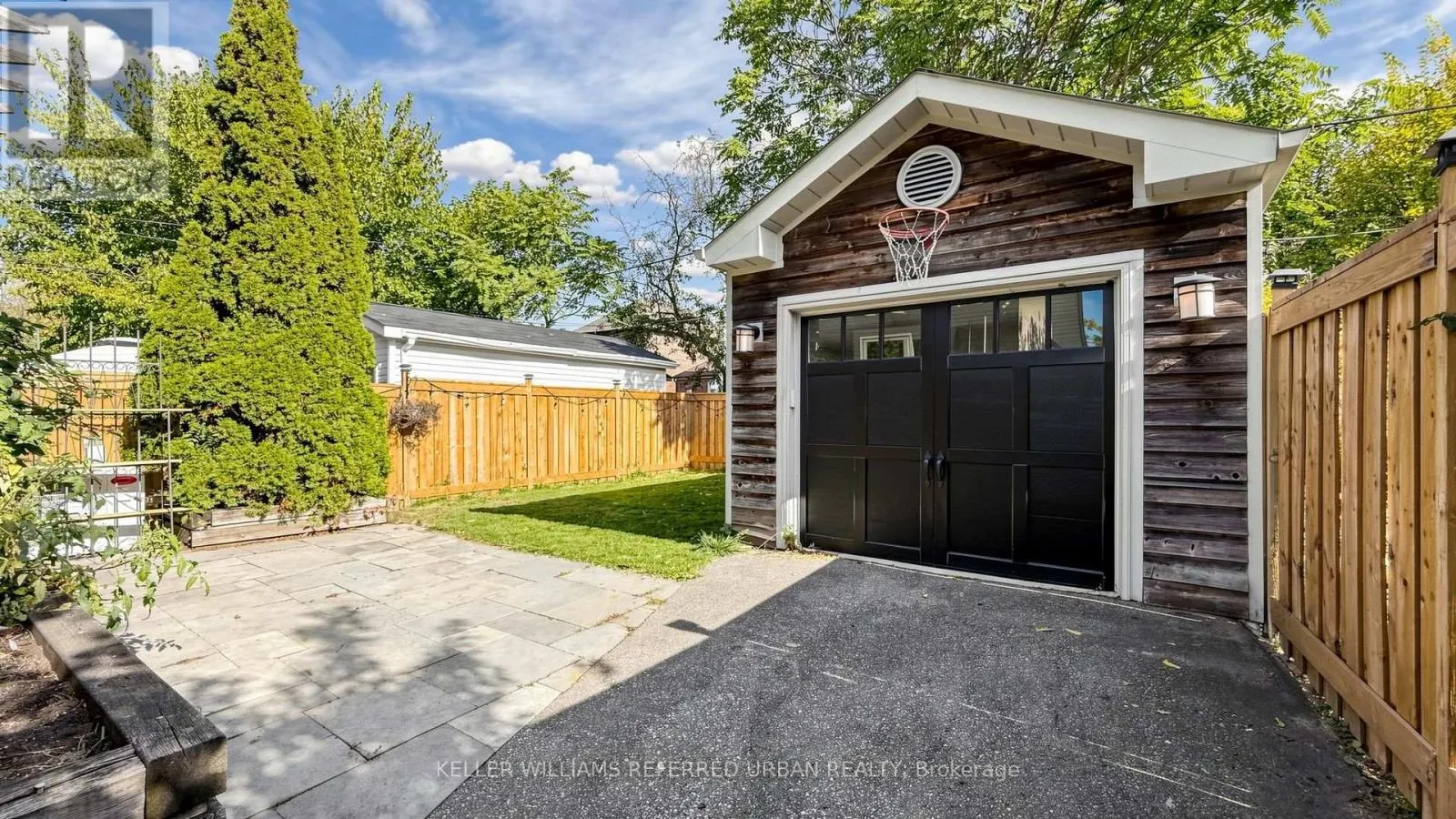 11 CRESTLAND AVENUE