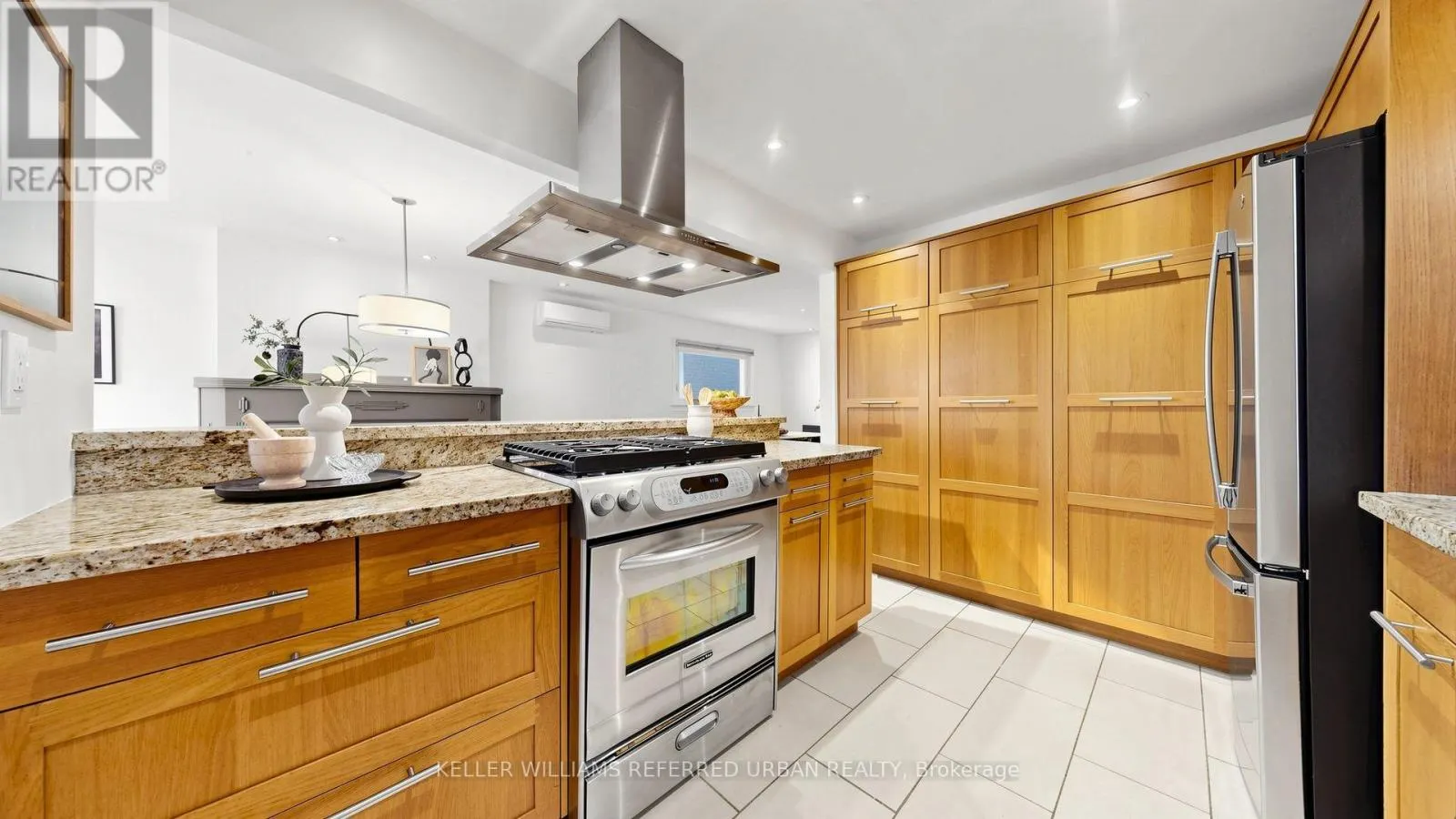 11 CRESTLAND AVENUE
