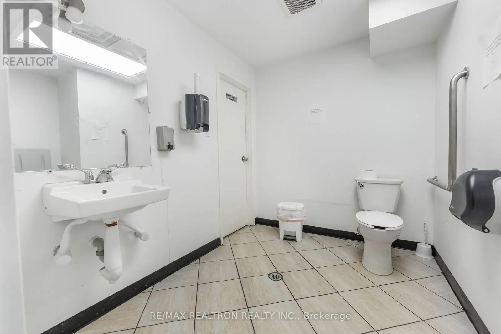 2388 EGLINTON AVENUE