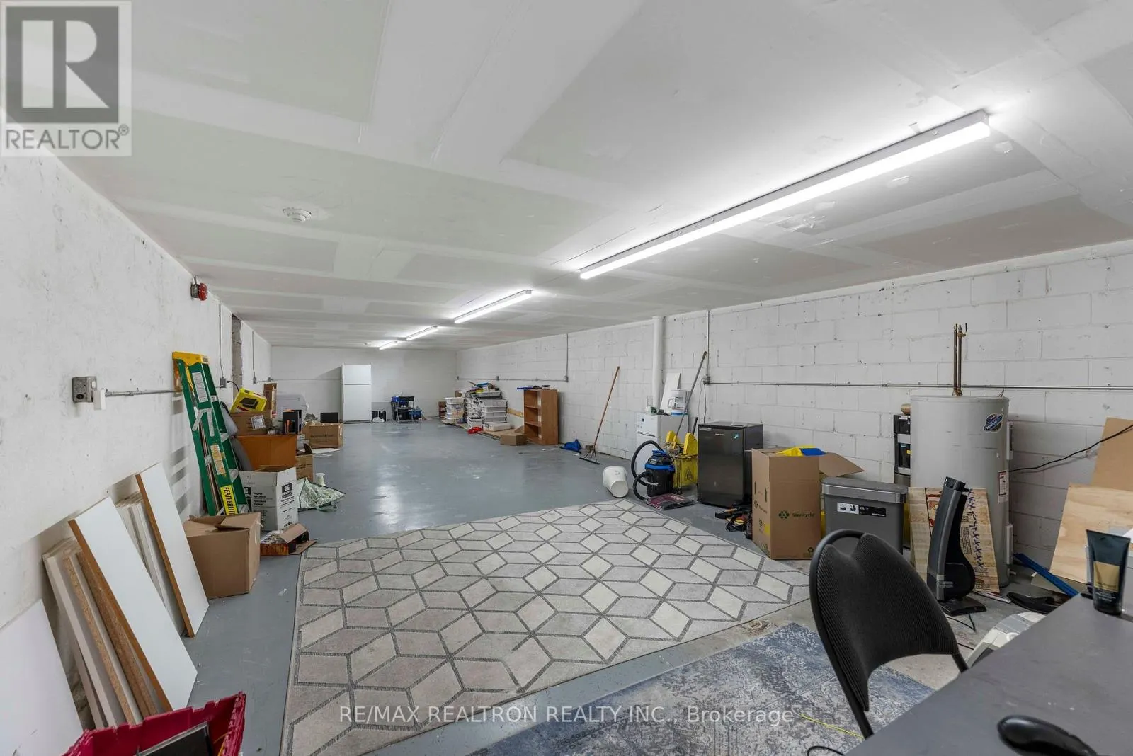 2388 EGLINTON AVENUE